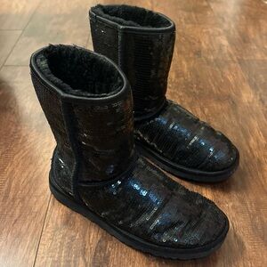 UGG Women 3161 Classic Short Sequin Black Sparkle Boots Size 8